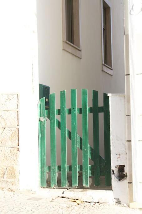 The Green Gate Patio House نازاريه المظهر الخارجي الصورة